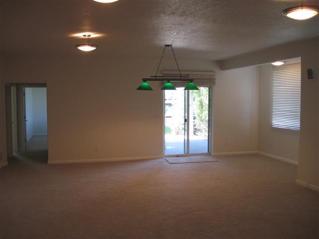 1105 N King James Ln - Photo 12