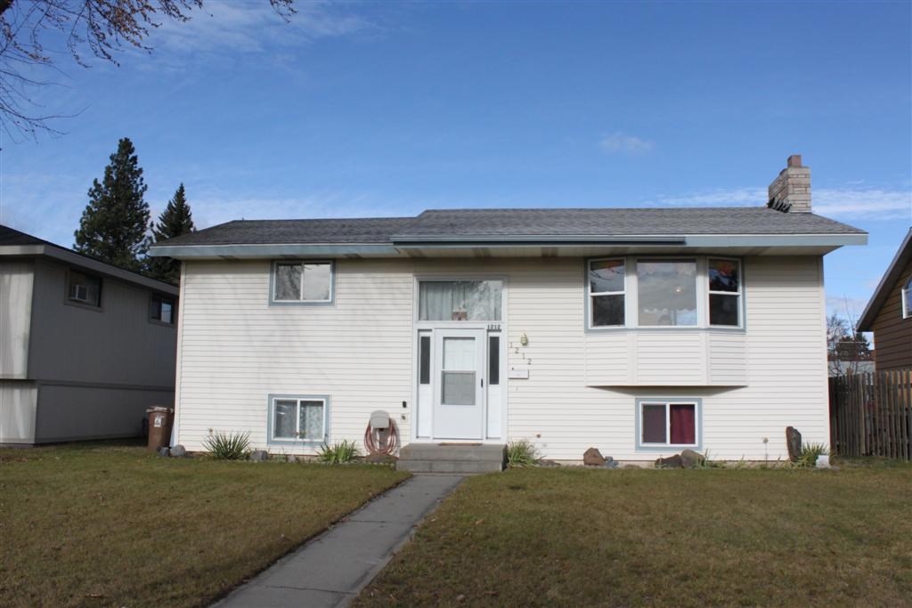 1212 W Rowan Ave - Photo 1