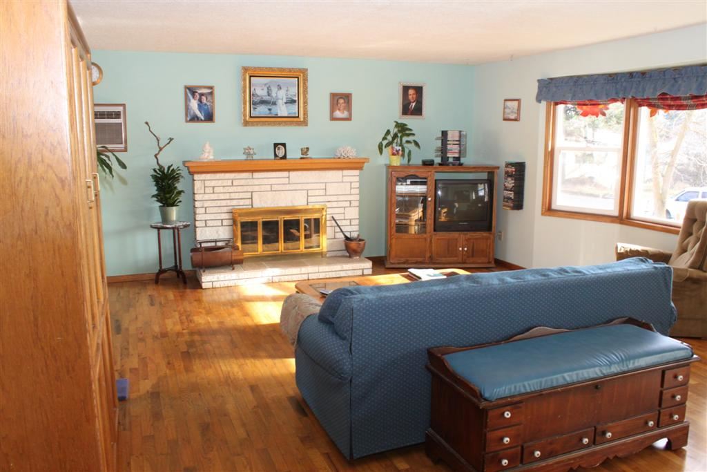 1212 W Rowan Ave - Photo 4