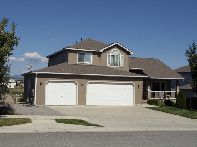 18405 E 11th Ave - Photo 1