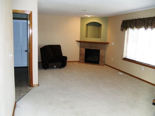 18405 E 11th Ave - Photo 3