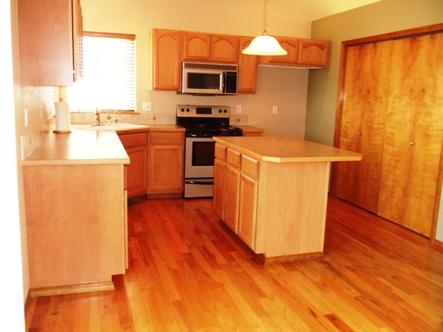 18405 E 11th Ave - Photo 4