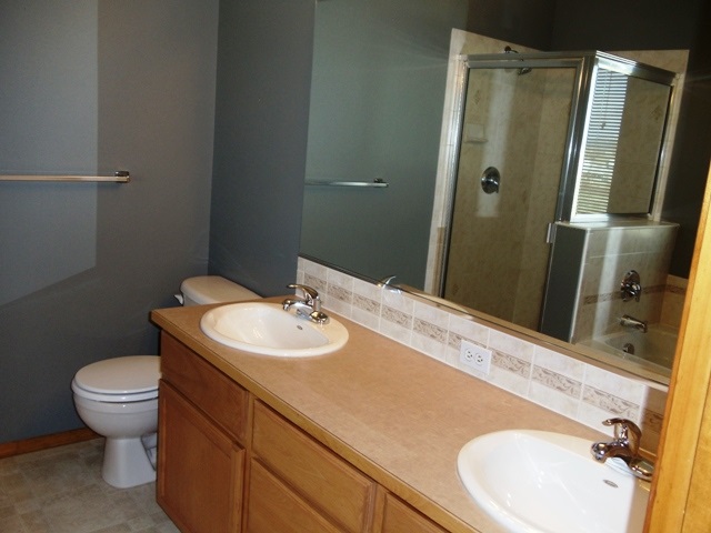18405 E 11th Ave - Photo 8