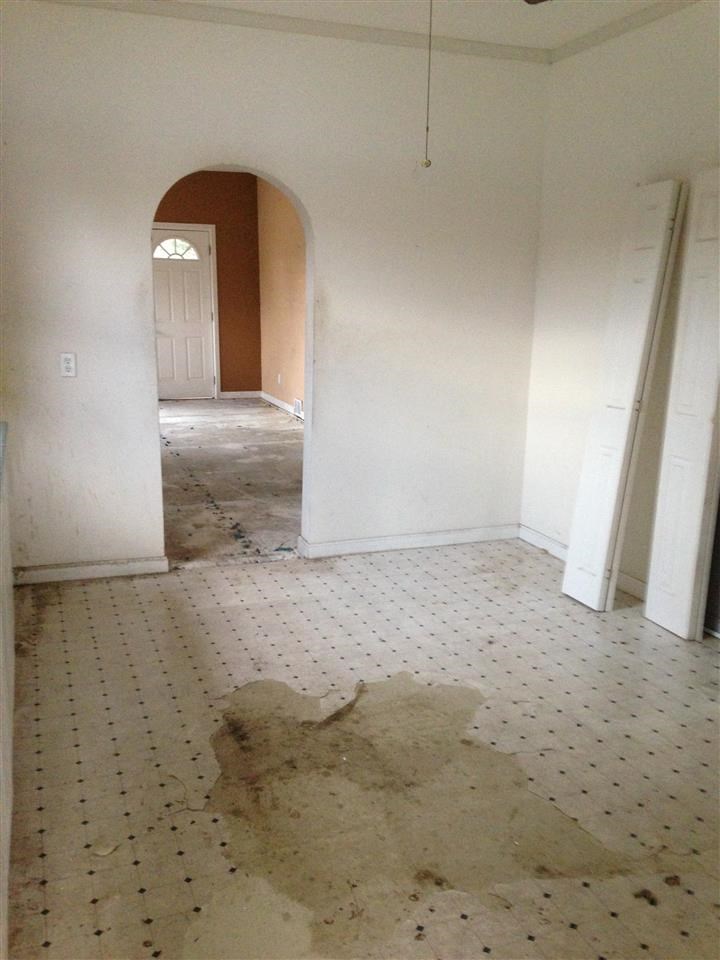 2110 E 5th - Photo 3