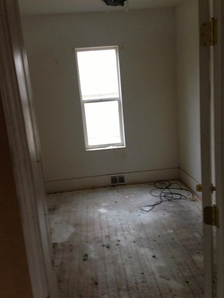 2110 E 5th - Photo 6