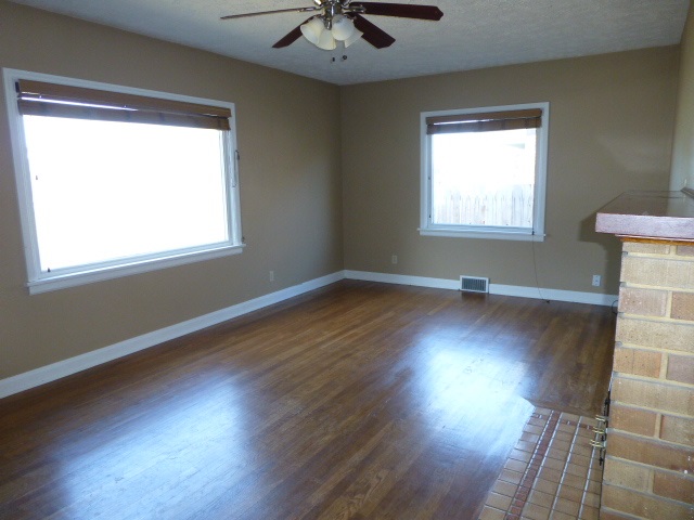 724 E Glass Ave - Photo 3
