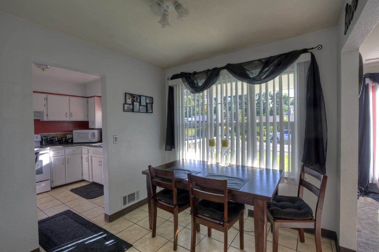 1423 N Vista Rd. - Photo 3