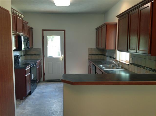 208 E F St - Photo 2