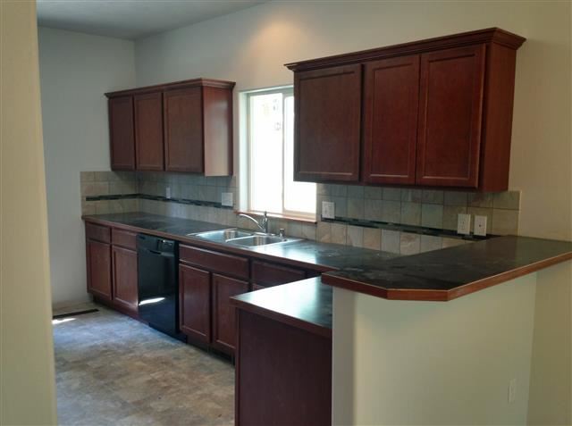 208 E F St - Photo 3
