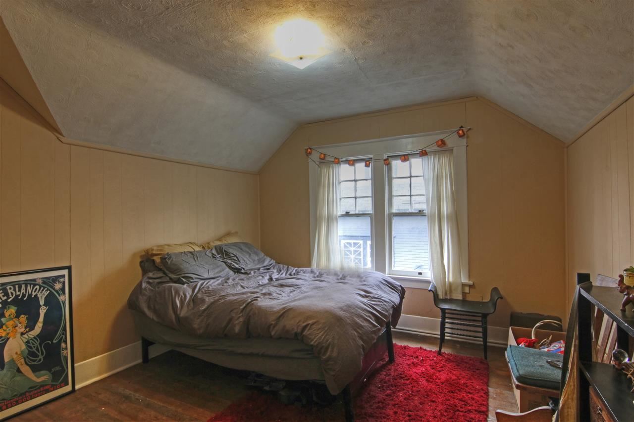 1024 W 11th - Photo 14