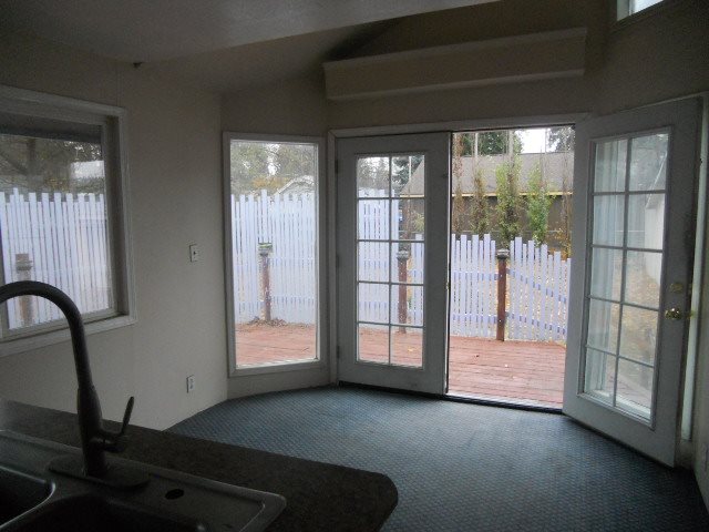 10414 E 8th Avenue - Photo 4