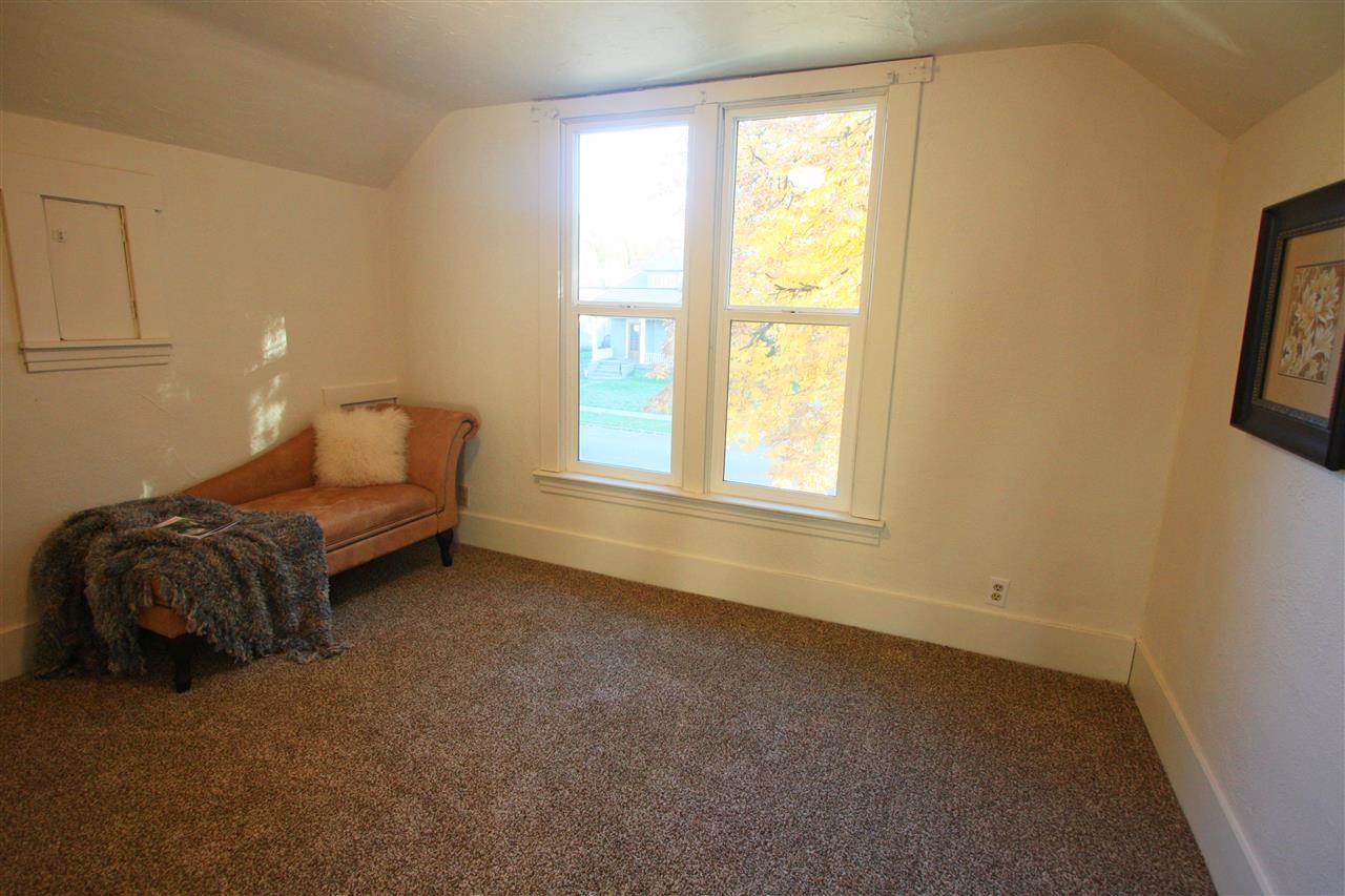 1419 E 11th Ave - Photo 12