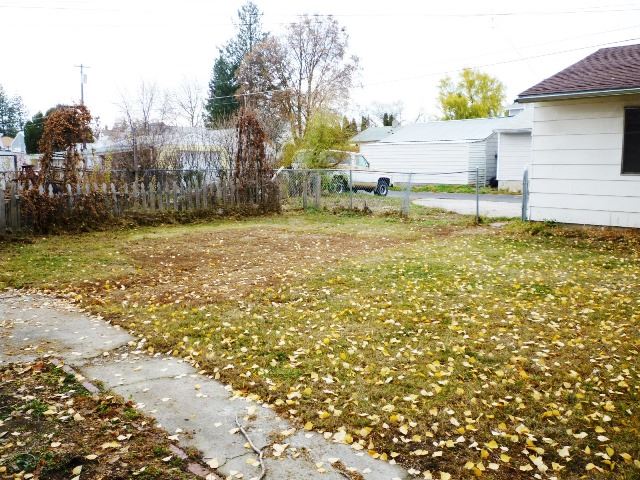 2612 W Crown Ave - Photo 18