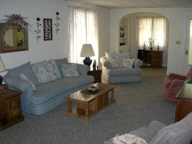 504 E A St - Photo 3