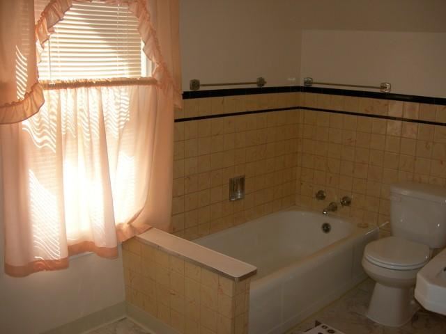 504 E A St - Photo 10