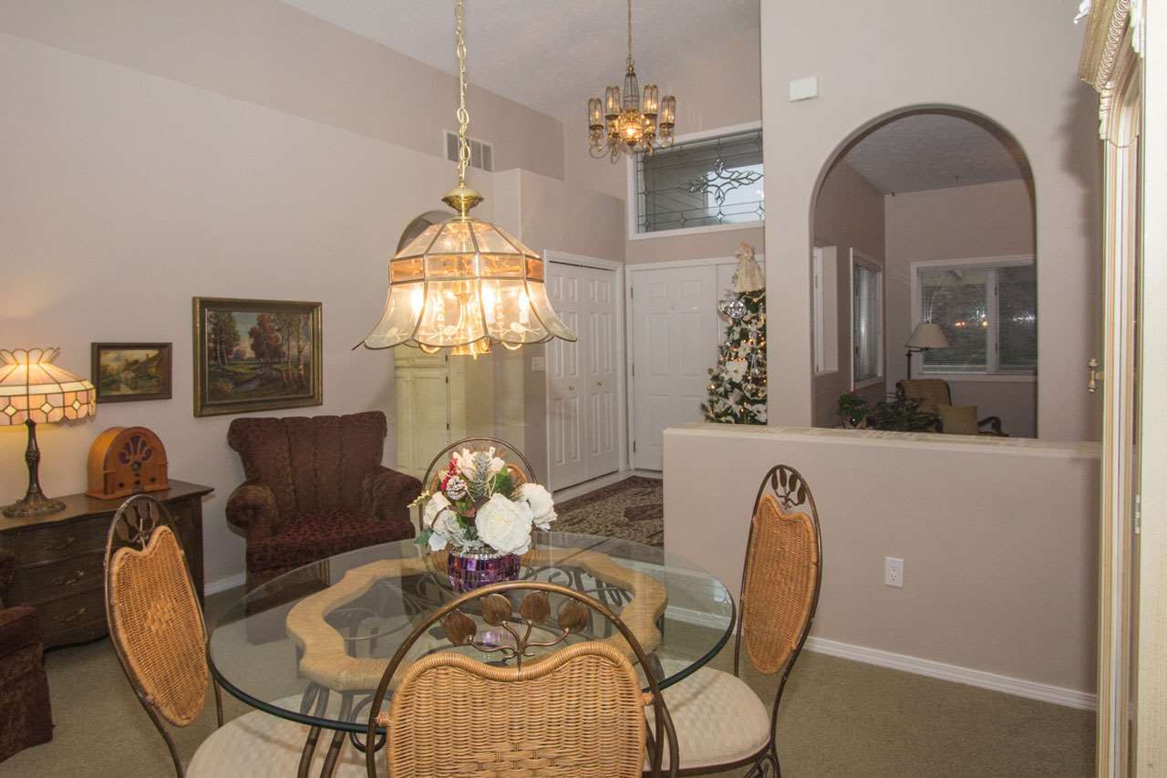 606 N Village Ln - Photo 5