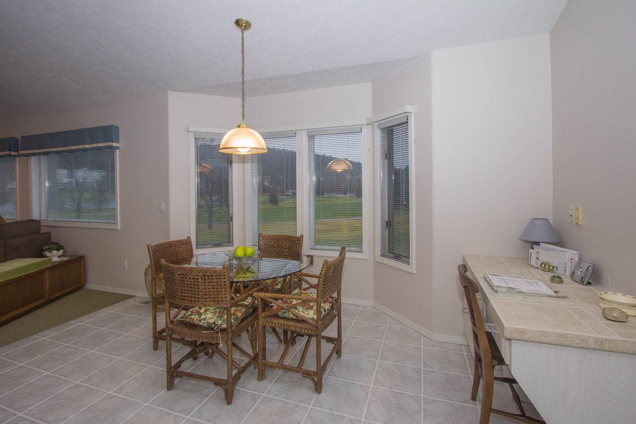 606 N Village Ln - Photo 7