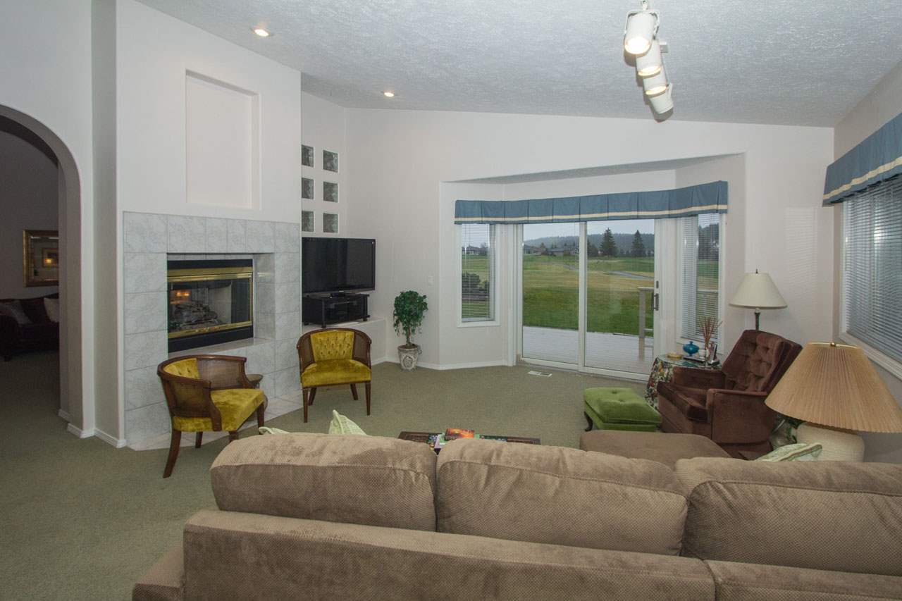 606 N Village Ln - Photo 9