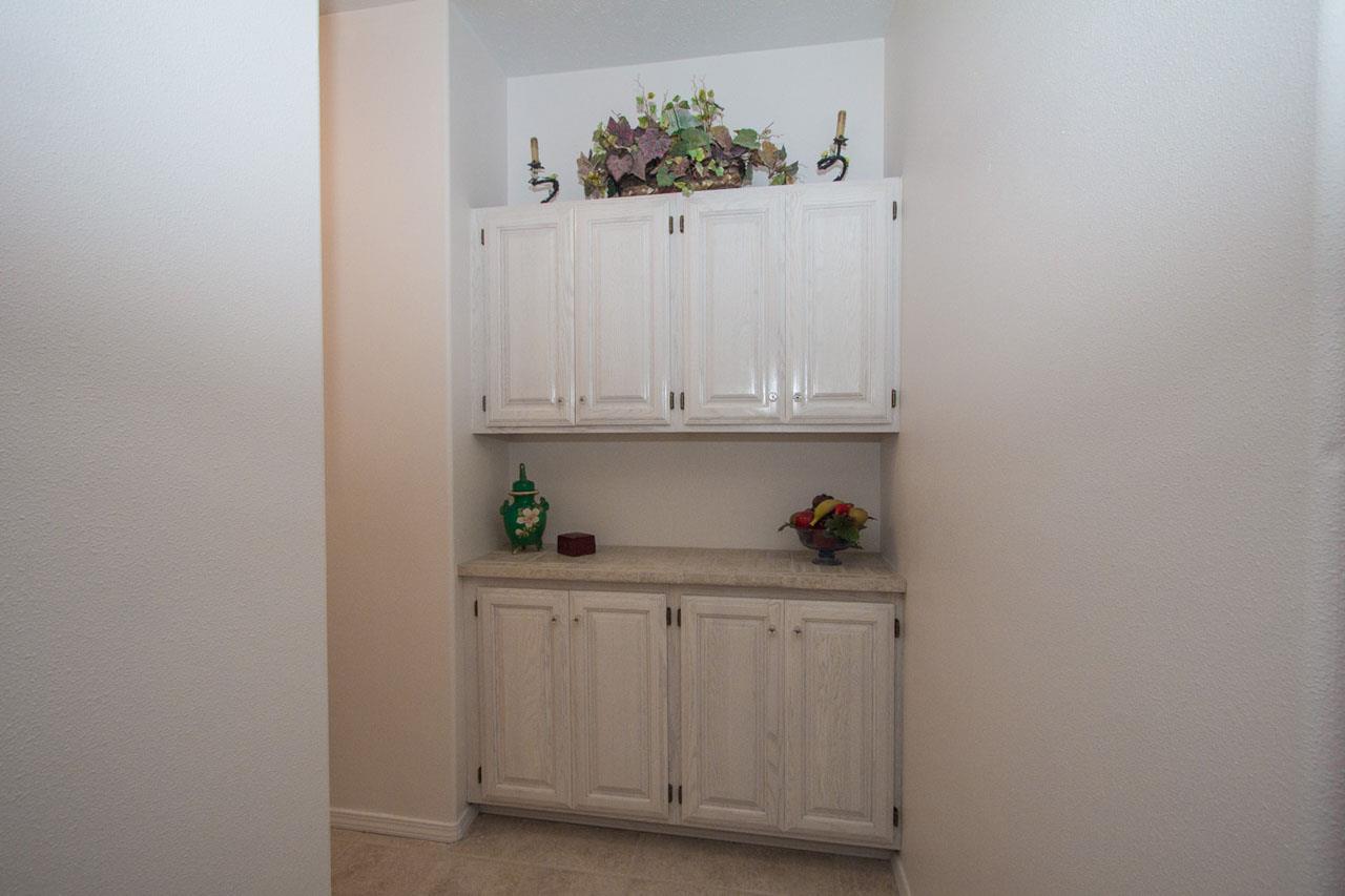 606 N Village Ln - Photo 10