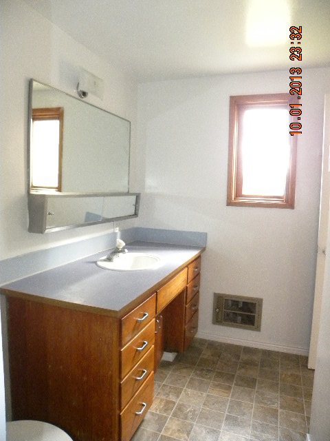 204 7th St - Photo 14