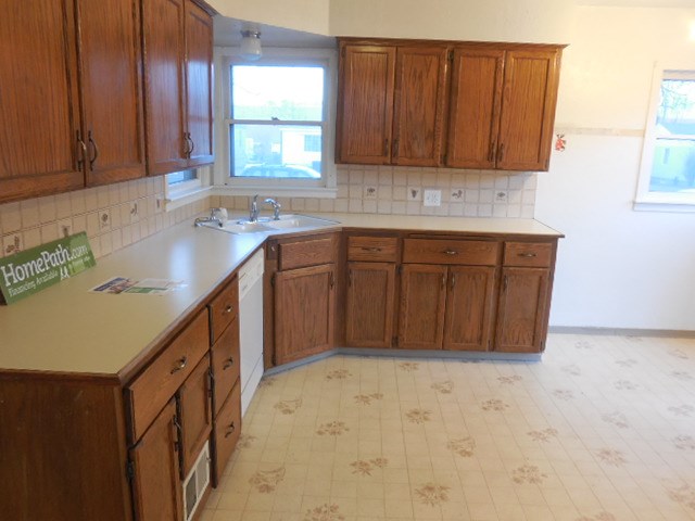 4803 N Normandie St - Photo 5