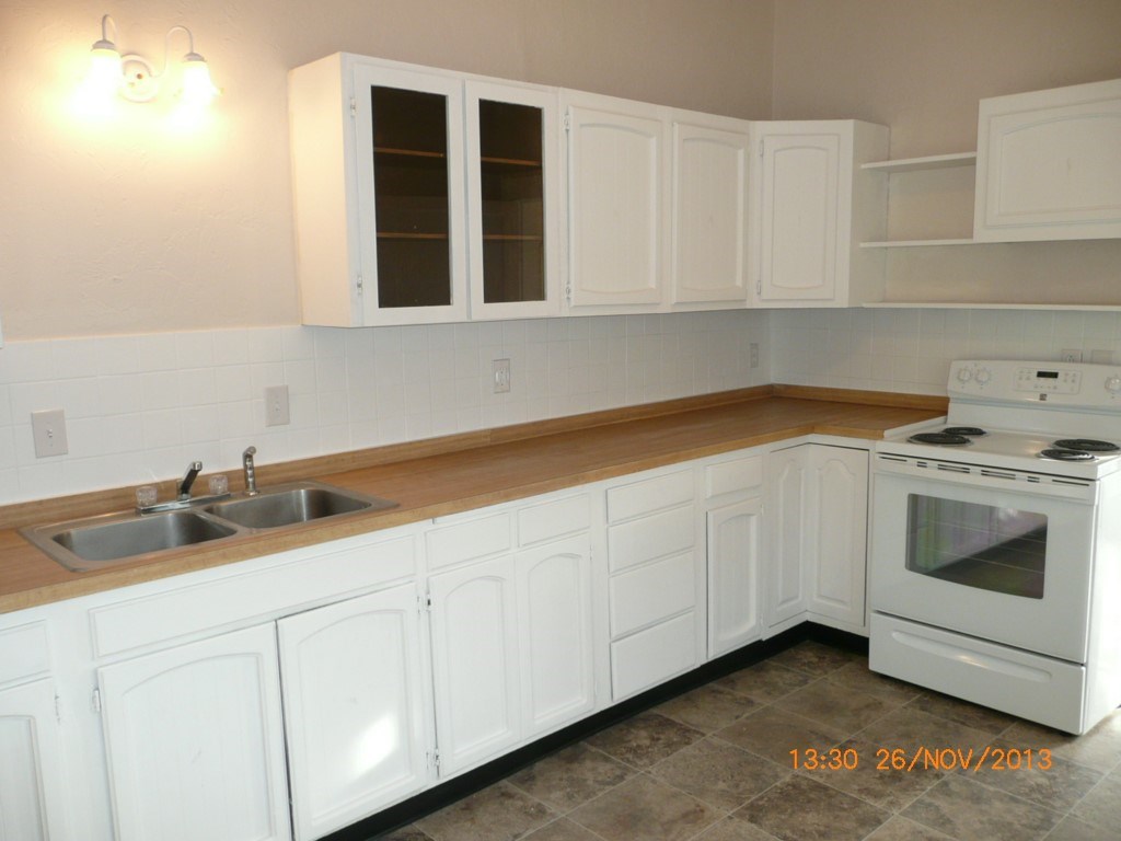 715 W Montgomery Ave - Photo 9