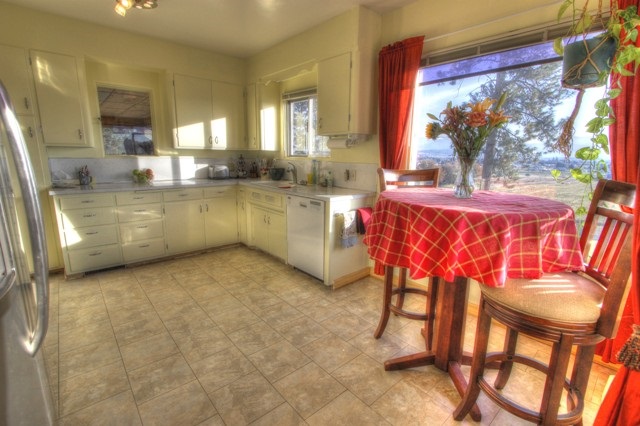 6302 N Lynden Rd - Photo 6