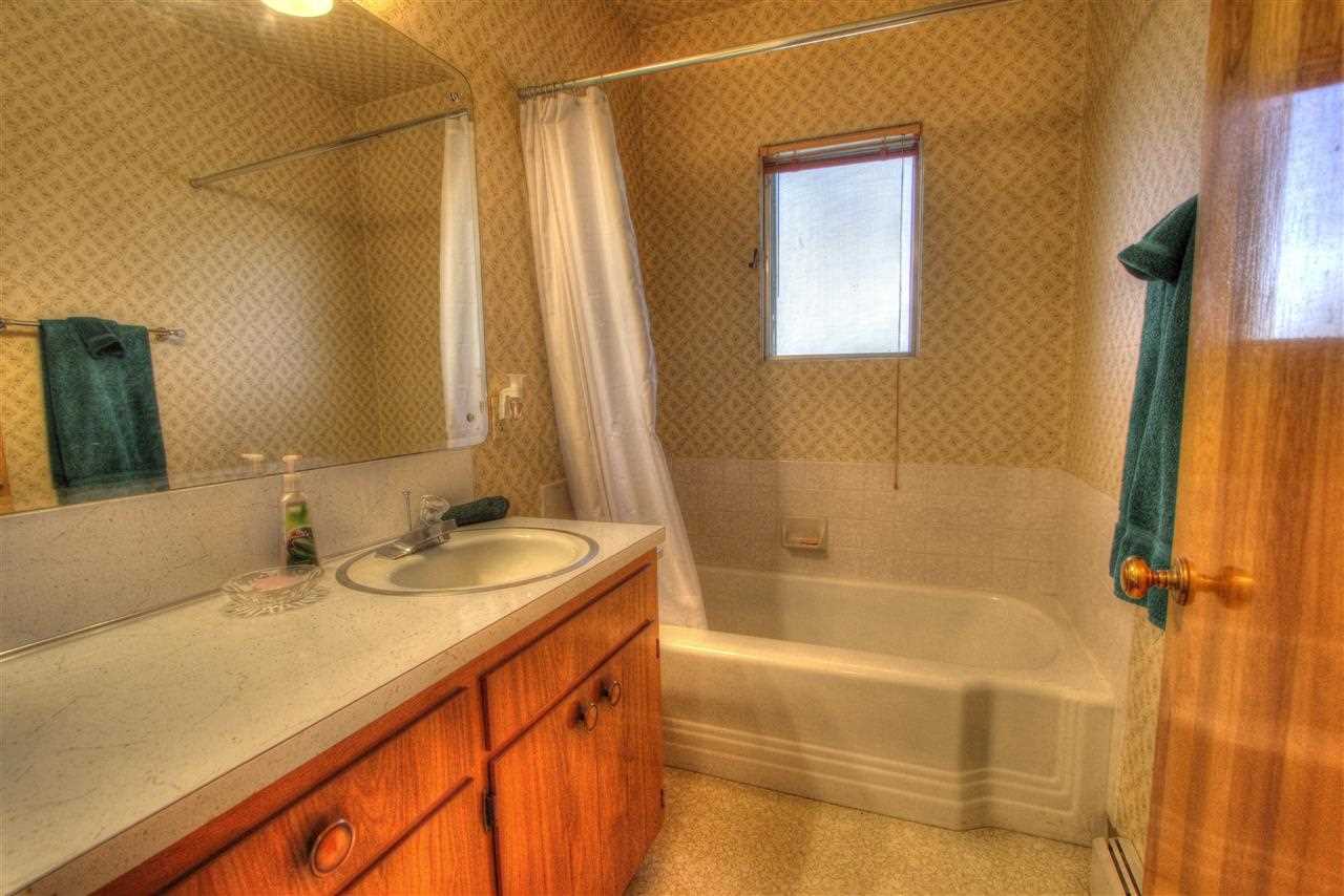 6302 N Lynden Rd - Photo 9