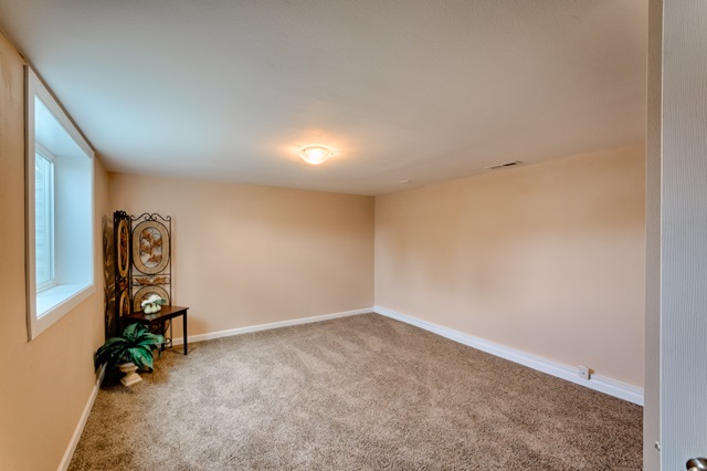 6120 N ELGIN St - Photo 11