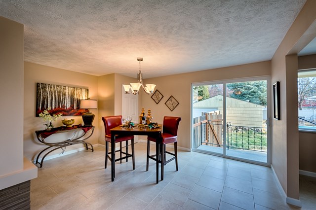 6120 N ELGIN St - Photo 3