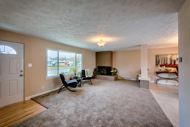 6120 N ELGIN St - Photo 4