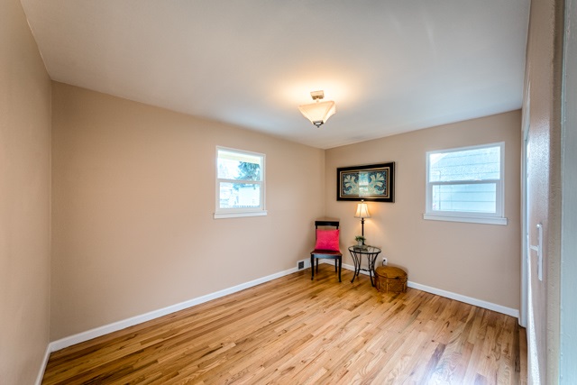 6120 N ELGIN St - Photo 8