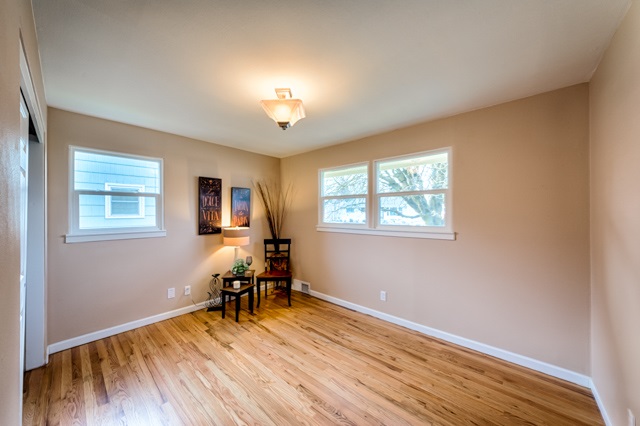 6120 N ELGIN St - Photo 9