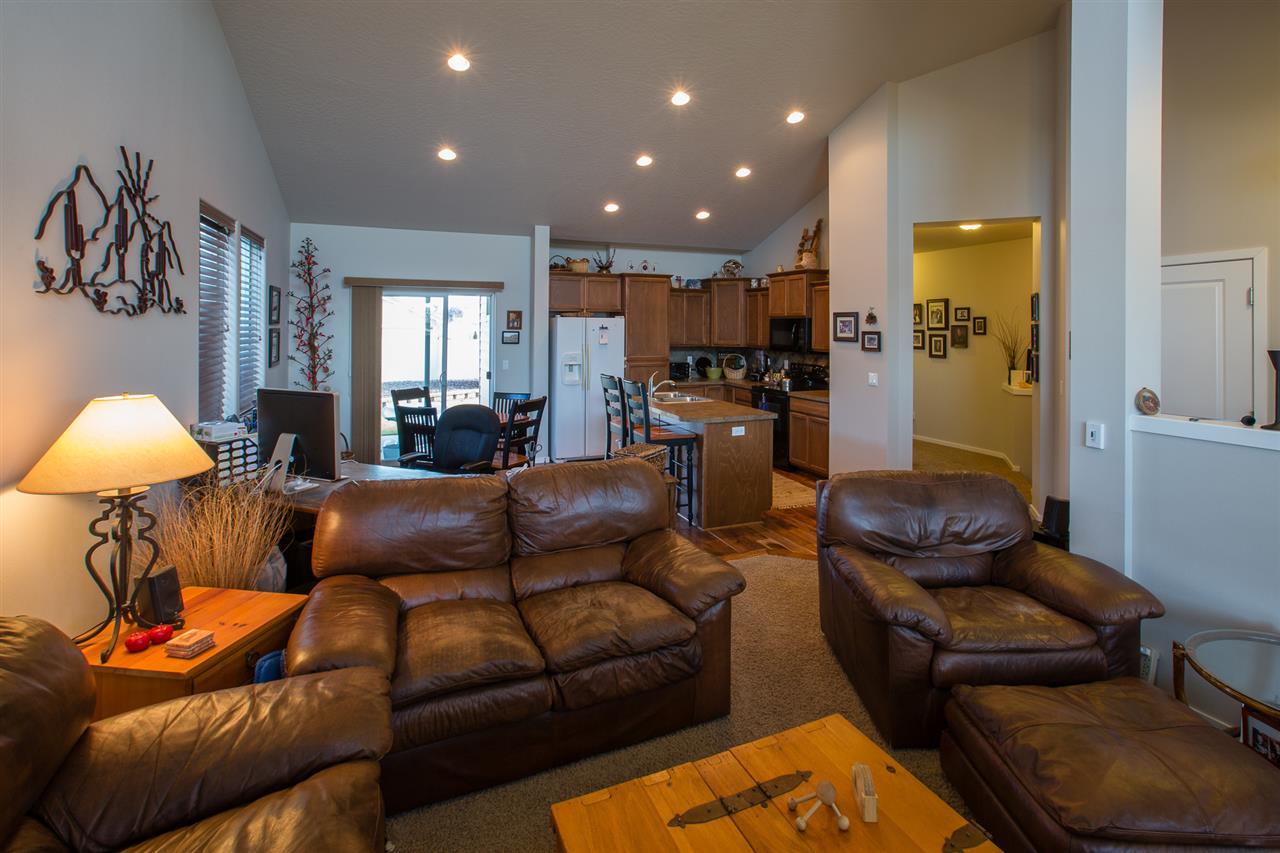 1902 N Meyers Rd - Photo 5