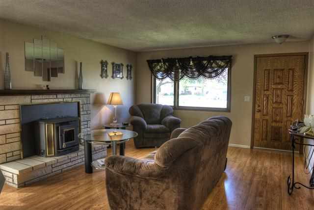 2514 E Heroy - Photo 3
