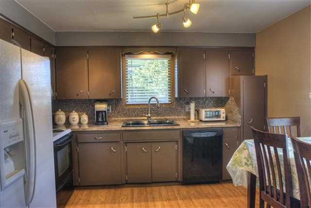 2514 E Heroy - Photo 4