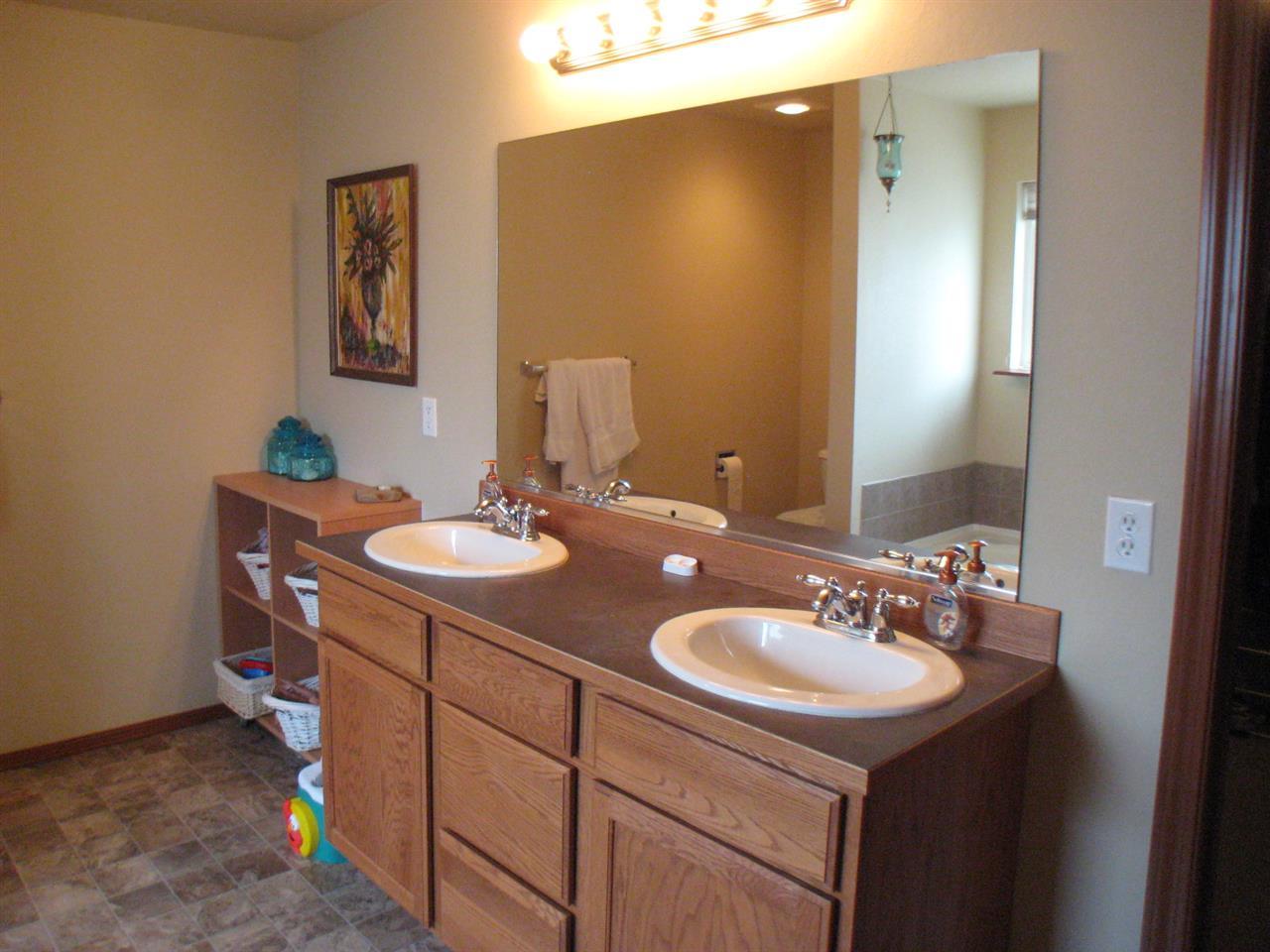 2221 N Eden Rd - Photo 7