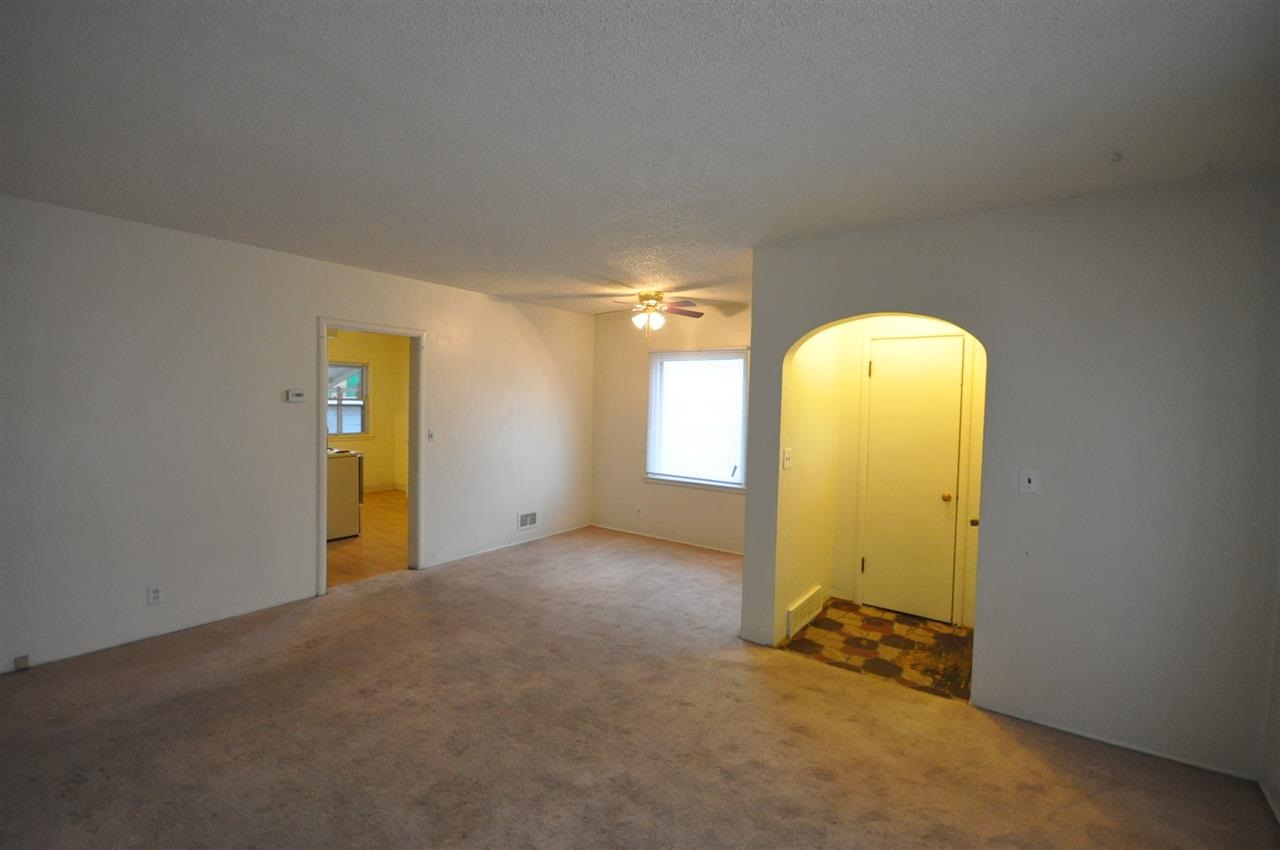 412 E Lacrosse Ave - Photo 3
