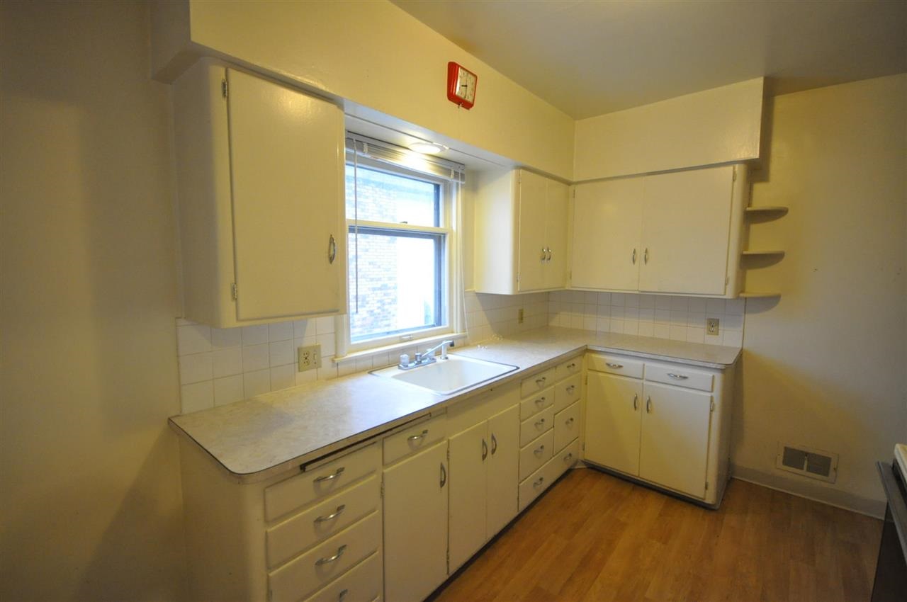 412 E Lacrosse Ave - Photo 8