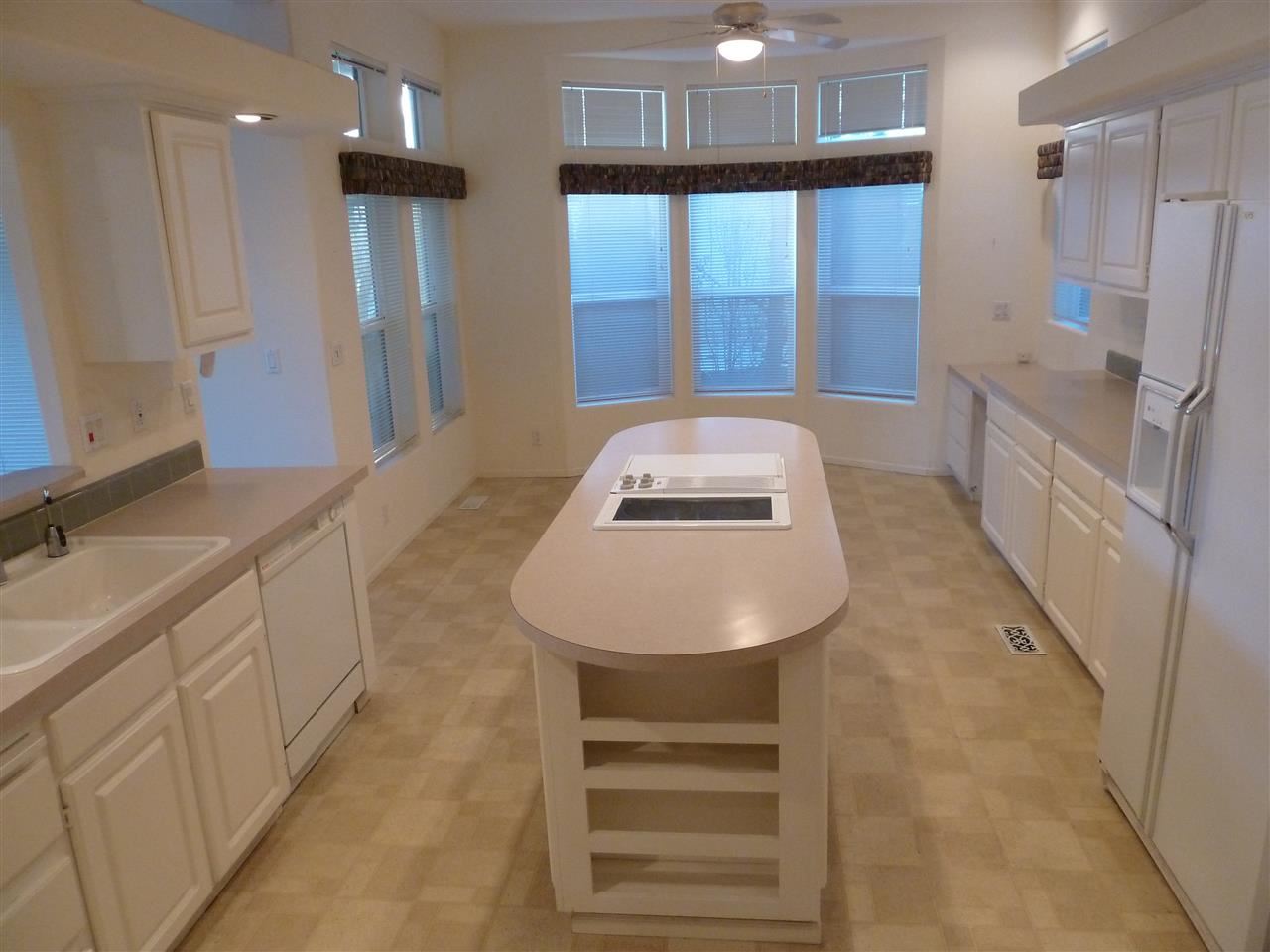 19006 E Montgomery Dr - Photo 4
