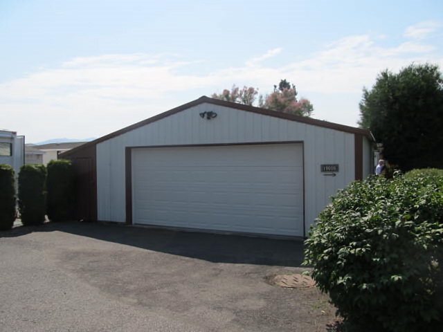 19006 E Montgomery Dr - Photo 8