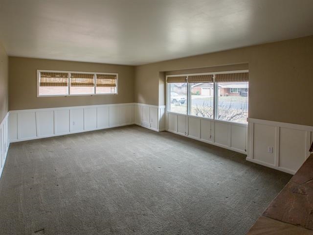 126 W 40th Ave - Photo 4