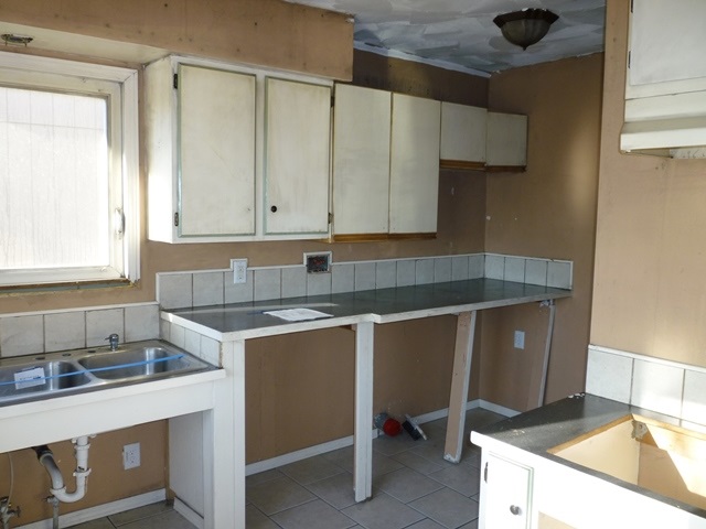 2211 E Euclid Ave - Photo 6