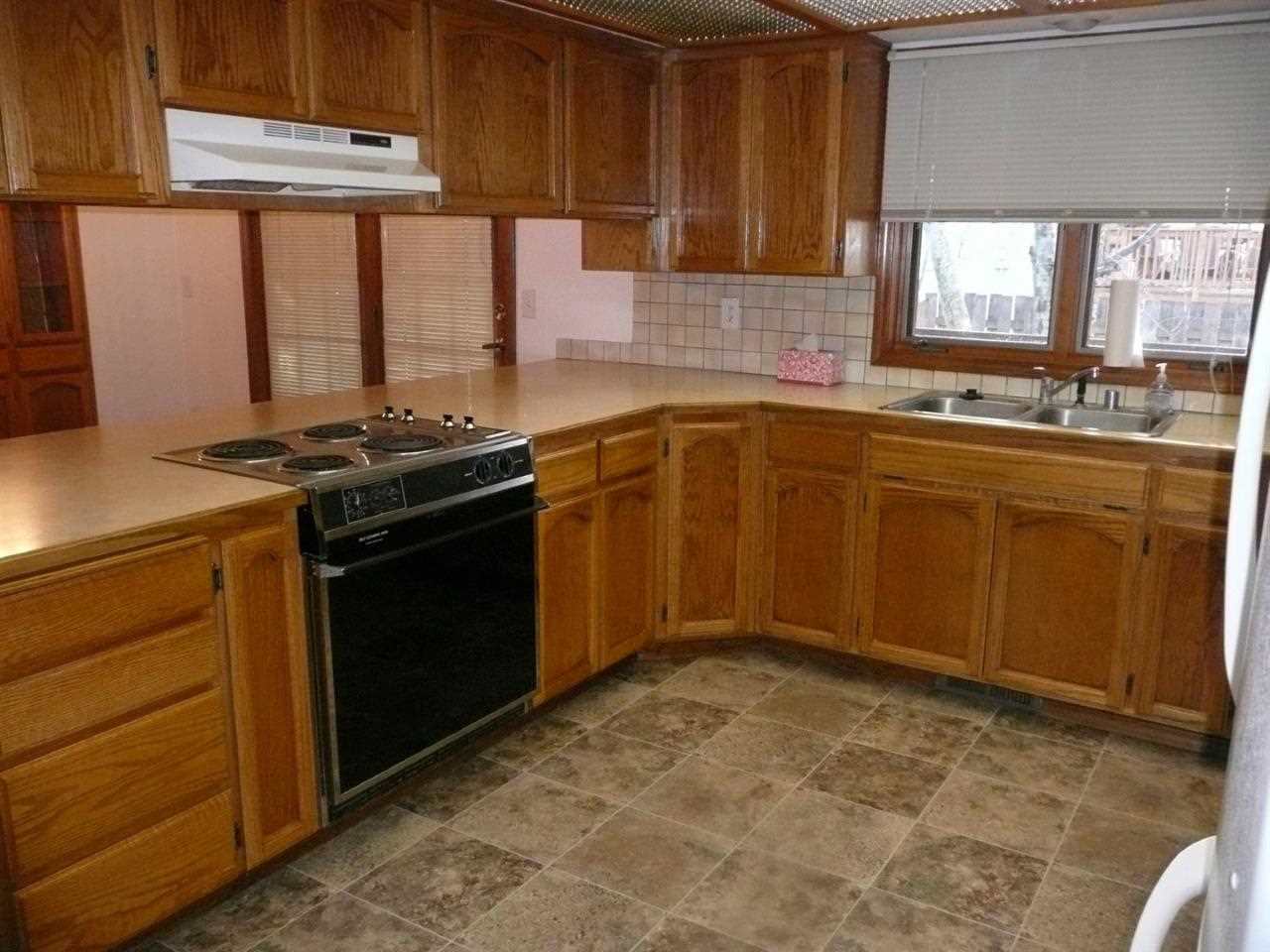 306 Oakland St - Photo 4