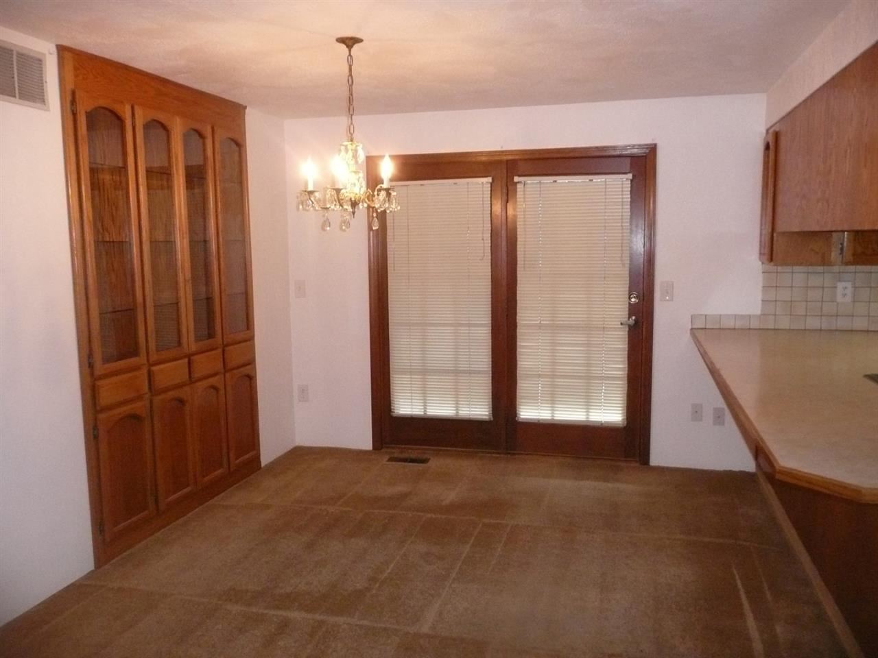 306 Oakland St - Photo 6
