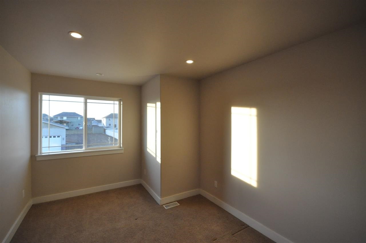 9902 N Northview Ln - Photo 12