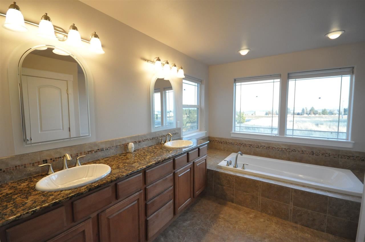 9902 N Northview Ln - Photo 10