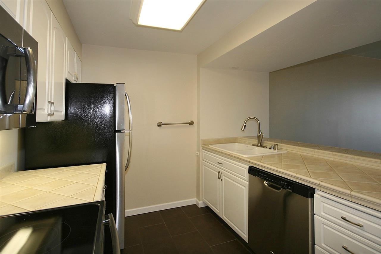 700 W 7th Ave - Photo 9