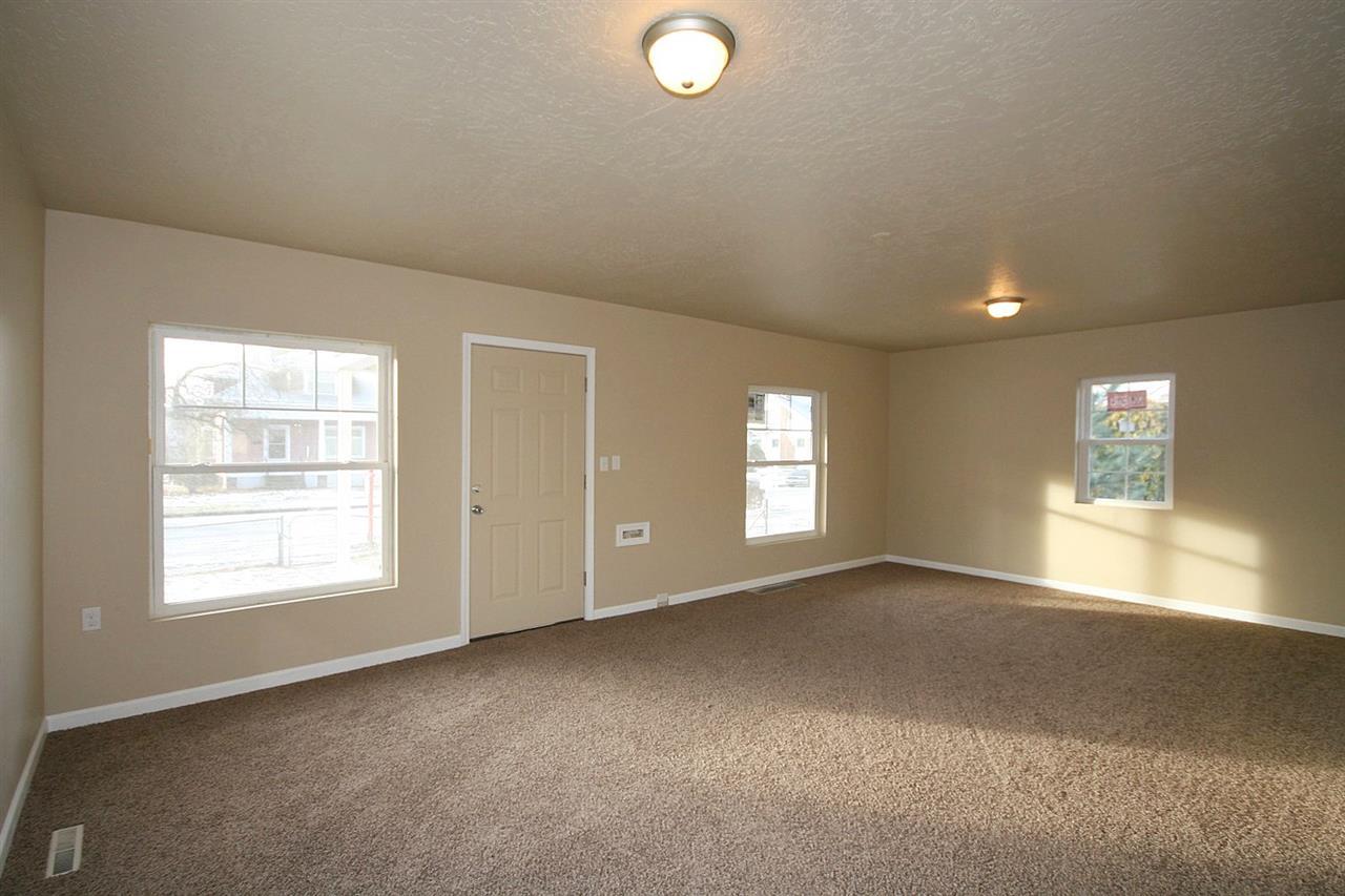 1902 W Sharp Ave - Photo 3