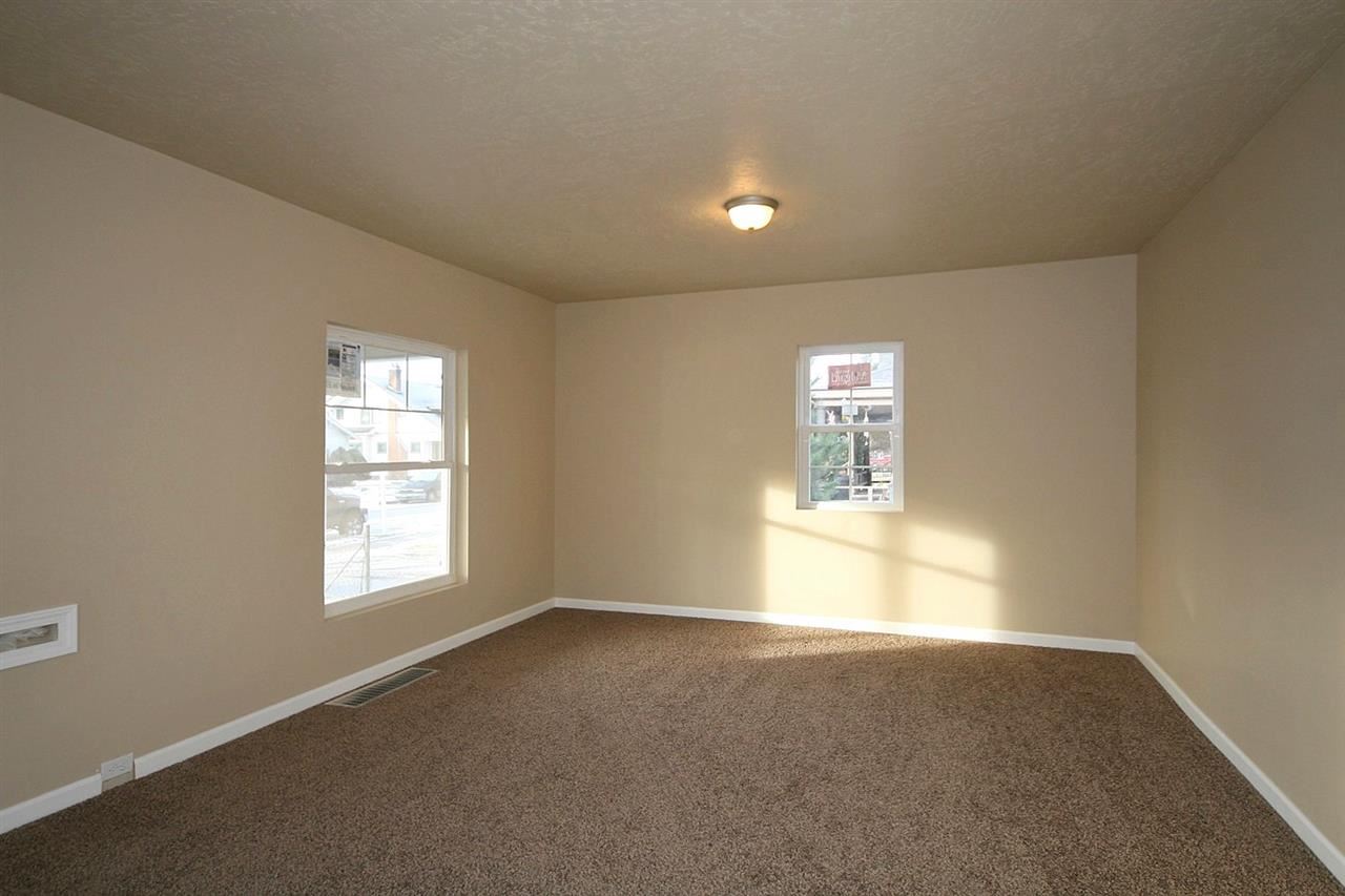 1902 W Sharp Ave - Photo 4